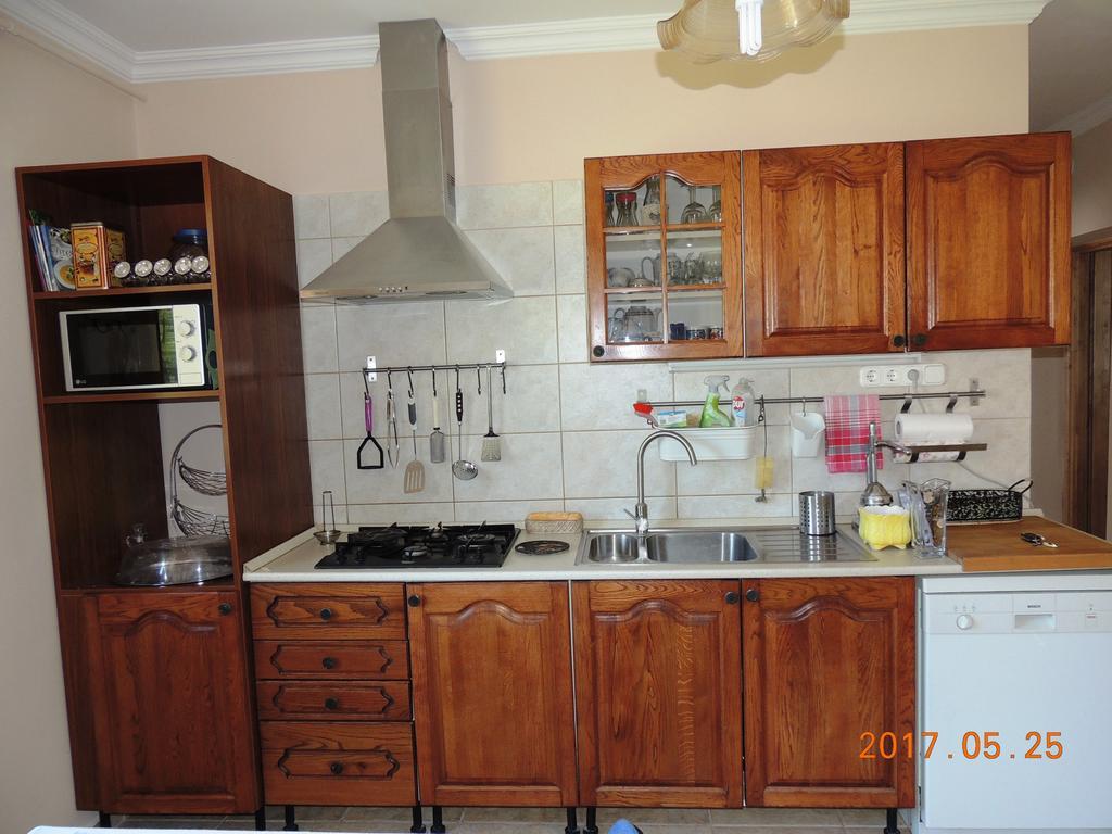 Eszter Apartman Eger Exterior foto