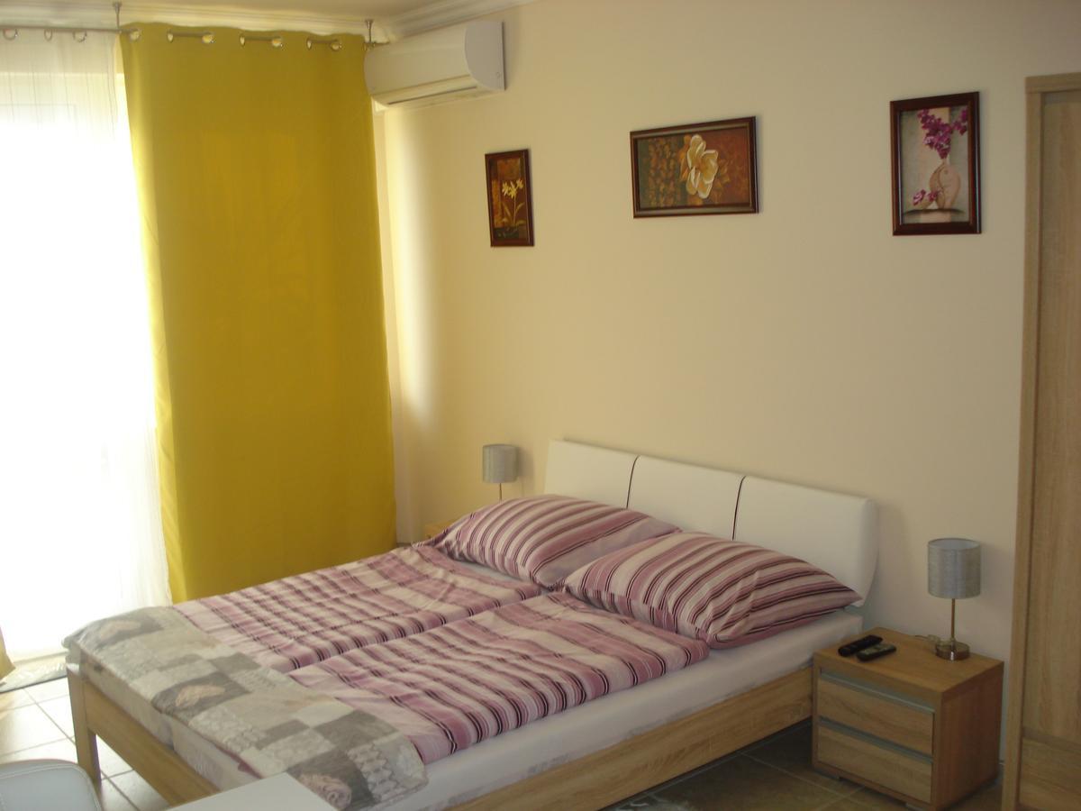 Eszter Apartman Eger Exterior foto